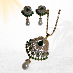 AvloraModa Gold-Plated Pendant Set